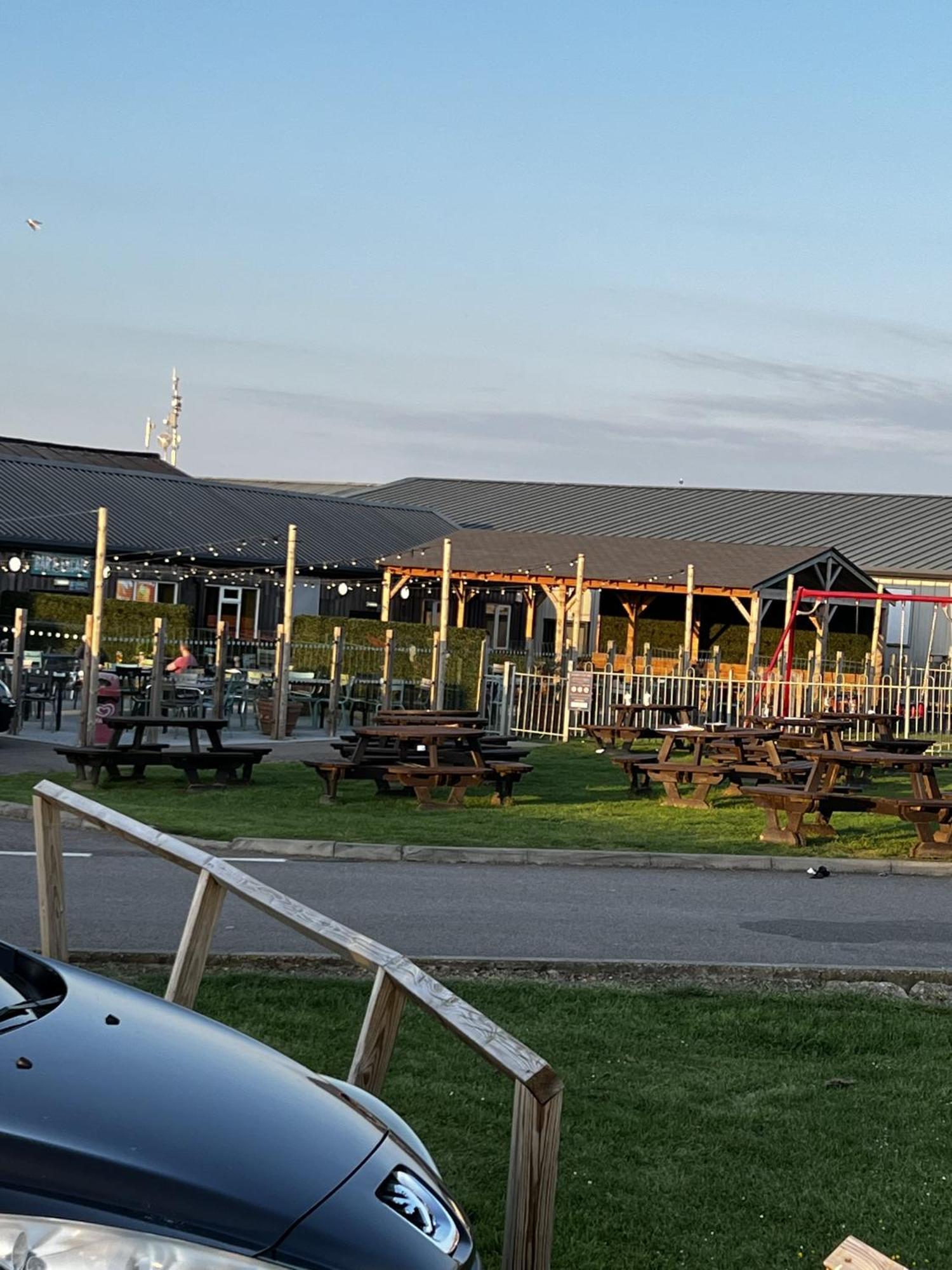 Hotel Moonstone Lymington Leysdown-on-Sea Exterior foto